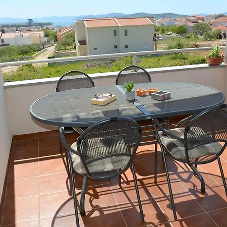 Apartament Ema