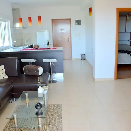 Apartament Ema *