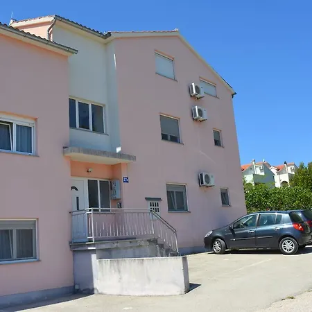 Apartament Ema